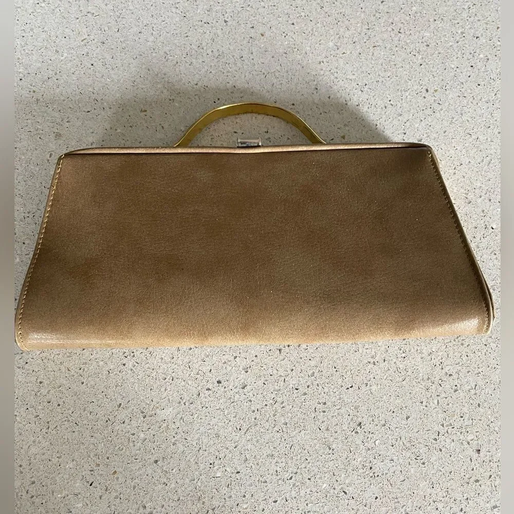 no brand women’s wristlet